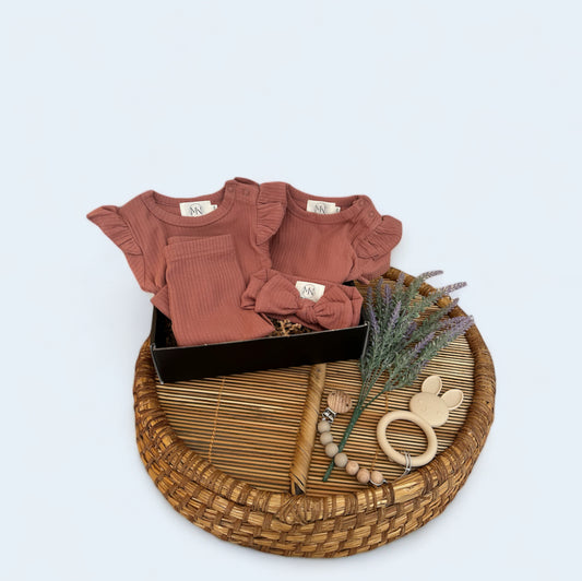 Organic Cotton Ribbed Ruffle Gift Set